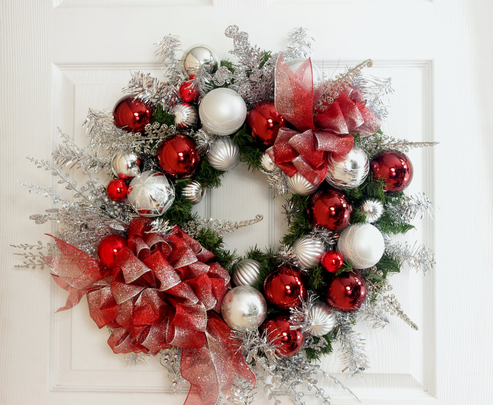 Red and White Holiday Wreath 